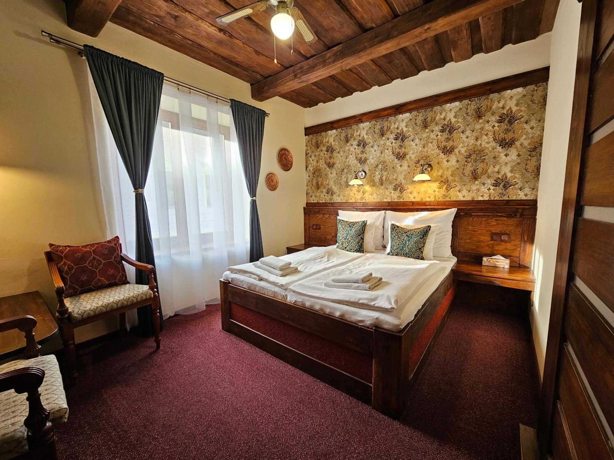 Hotel Galerie Роуднице-над-Лабем Экстерьер фото