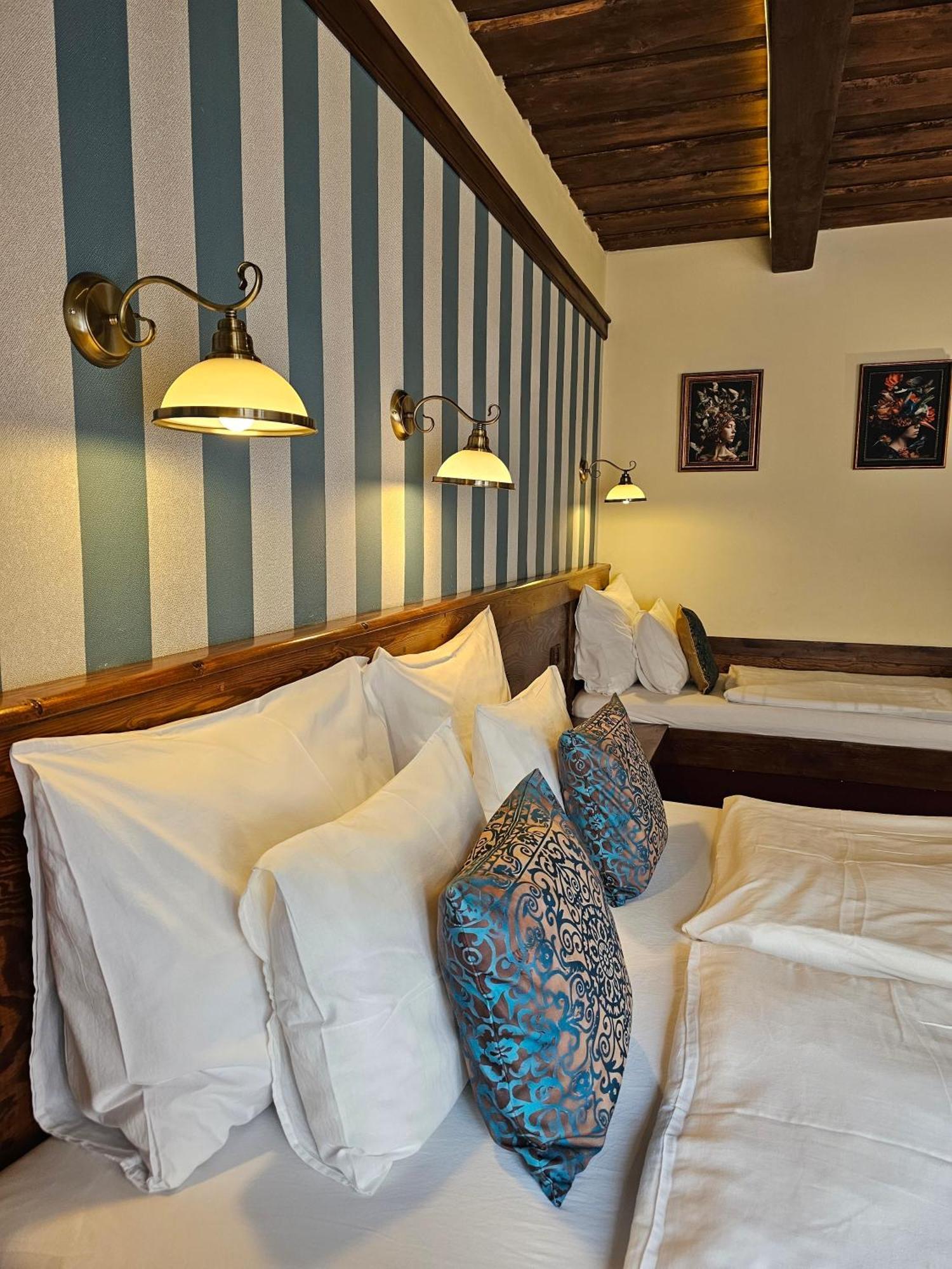 Hotel Galerie Роуднице-над-Лабем Экстерьер фото